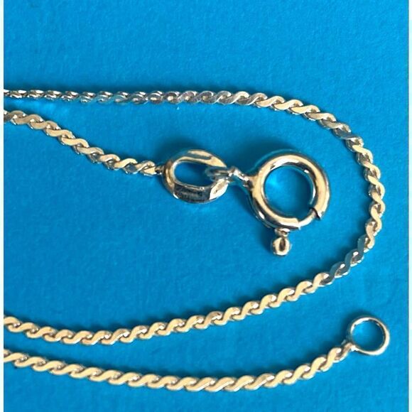 Lovely Dainty Italian Sterling 925 Silver Bracelet - Picture 5 of 8